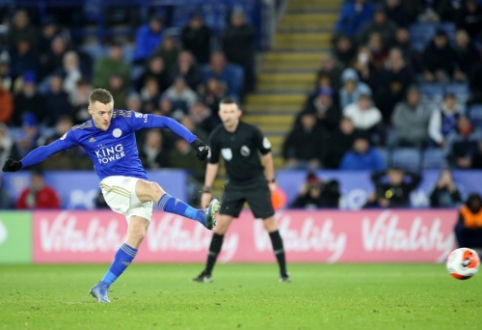 "Leicester" sutriuškino "Aston Villa" ir grįžo į pergalių kelią