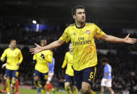 Sokratis prakalbo apie galimybę palikti "Arsenal"