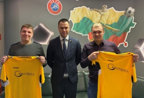 Istorinis pasiekimas: Lietuvos efutbolo rinktinė – tarp stipriausių Europoje