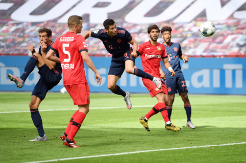 „Bayern“ užtikrintai susitvarkė su „Bayer“, „RB Leipzig“ nesugebėjo įveikti lygos autsaiderių