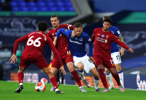 „Liverpool“ žygį titulo link pradėjo lygiosiomis su „Everton“