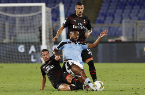 Intriga Italijoje blėsta: „AC Milan“ sutriuškino „Lazio“ ekipą