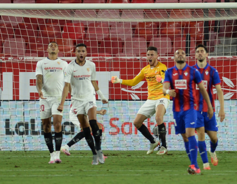 „Sevilla“ minimaliu rezultatu palaužė „Eibar“ ekipą