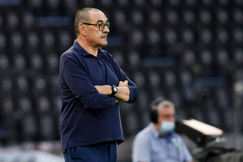 M. Sarri stoja prie „Lazio“ vairo