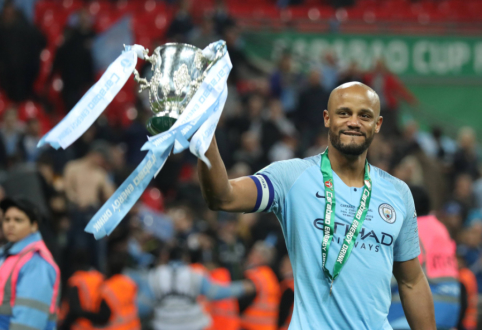 V. Kompany baigia futbolininko karjerą