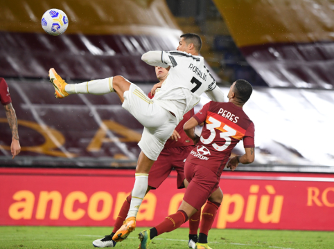 C. Ronaldo dublis padėjo „Juventus“ iškovoti tašką Romoje 