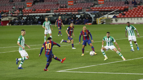 „Barcelona“ nesunkiai susidorojo su mažumoje likusia „Betis“ ekipa 