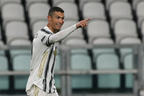 C. Ronaldo: futbolininkams naudinga pasiboksuoti