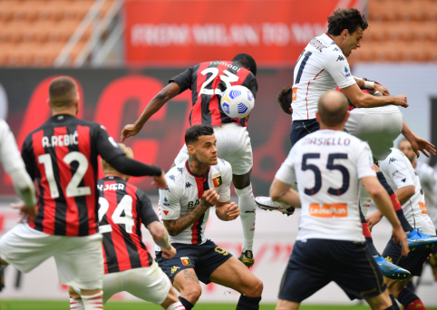 „Milan“ išvargo pergalę prieš „Genoa“