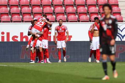 „Mainz“ atidėjo „Bayern“ triumfą „Bundesliga“ pirmenybėse