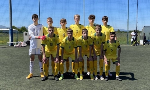 Lietuviai iškėlė baltą vėliavą mače prieš baltarusius