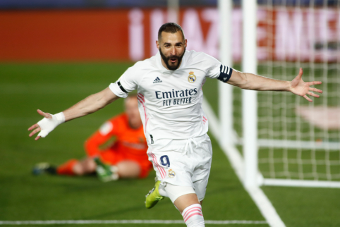 Oficialu: K. Benzema padėjo parašą po nauja sutartimi