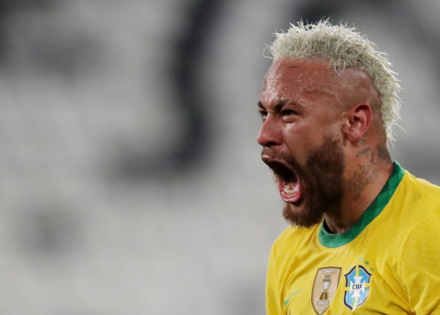 Neymaras mįslingai prakalbo apie savo ateitį Brazilijos rinktinėje