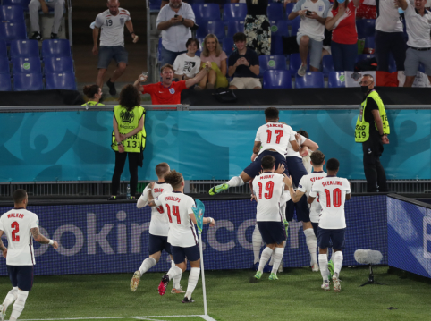 Anglija sutriuškino Ukrainą ir žengė į EURO 2020 pusfinalį