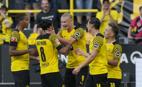 Fantastiškas E. Haalandas padėjo „Borussia“ komandai sutriuškinti „Eintracht“ ekipą