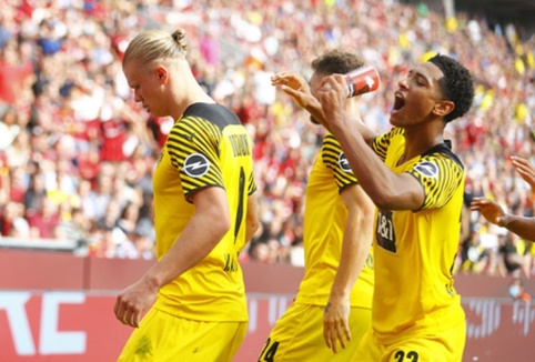 7 įvarčių trileryje – Dortmundo „Borussia“ pergalė
