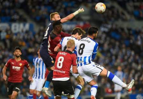 „Real Sociedad“ nepasinaudojo galimybe pakilti į pirmąją „La Liga“ vietą