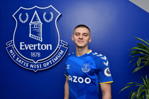 V. Mykolenko ilgam laikui pratęsė sutartį su „Everton“ klubu