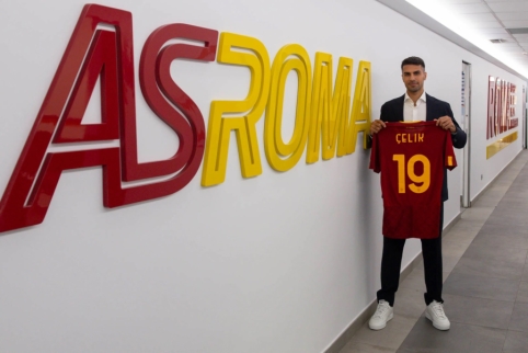 Oficialu: „AS Roma“ įsigijo „Lille“ dešiniojo krašto gynėją