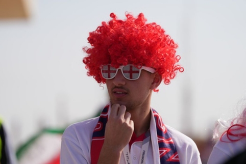 Anglijos fanų nuotykiai Katare: ieškodami alaus atsidūrė šeicho rūmuose ir glostė liūtuką