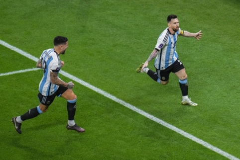 Jubiliejinėse savo rungtynėse L. Messi pasižymėjo ir atvedė Argentiną į PČ ketvirtfinalį