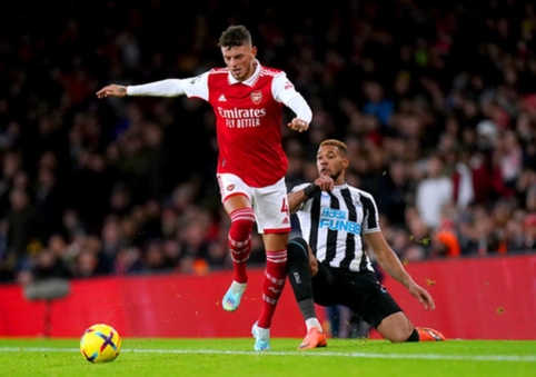 Kovingame mače „Arsenal“ ir „Newcastle“ pasidalino po tašką