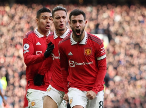 „Manchester United“ po dviejų greitų įvarčių triumfavo miesto derbyje