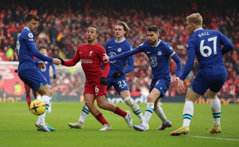 Aršiose rungtynėse „Liverpool“ ir „Chelsea“ pasidalino po tašką