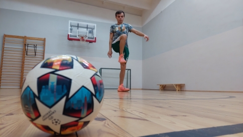 Kamuolio žongliravimo konkurse savo jėgas išbandė Ukrainos vaikai