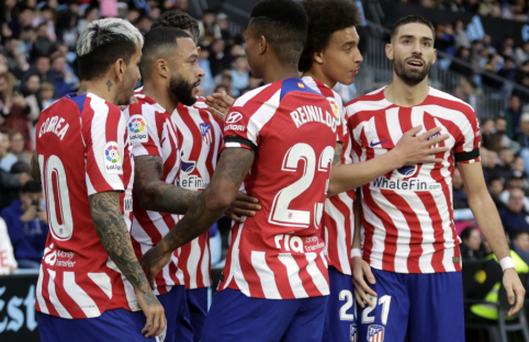 Mažumoje likę „Atletico“ futbolininkai išplėšė pergalę prieš „Celta Vigo“