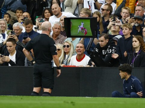 H. Webbas pakomentavo teisėjų klaidą „Tottenham“ ir „Liverpool“ rungtynėse