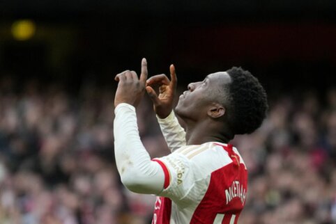 E. Nketiah pelnęs tris įvarčius svariai prisidėjo prie triuškinančios „Arsenal“ pergalės