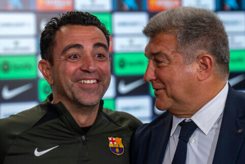 Xavi: „Joanas Laporta man perteikė pozityvias žinutes, nieko daugiau“