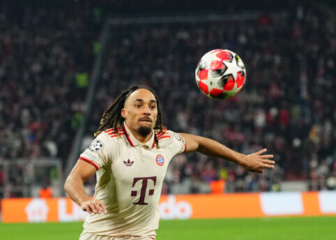 Smūgiai galva futbole: ištirta žala žaidėjų sveikatai