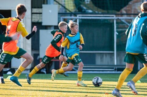 Jaunieji futbolininkai kviečiami dalyvauti LFF regioninių talentų centrų atrankose