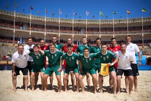 Dvi iš dviejų: paplūdimio futbolo rinktinė Ispanijoje pranoko ir anglus