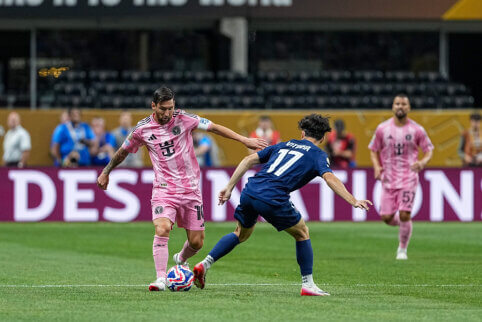 L. Messi iš nevilties bandė smūgiuoti varžovui?