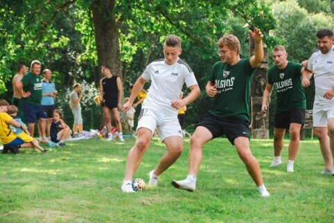 Kalbininko Petro Kriaučiūno sodybos vietoje įvyko šeimų futbolo renginys