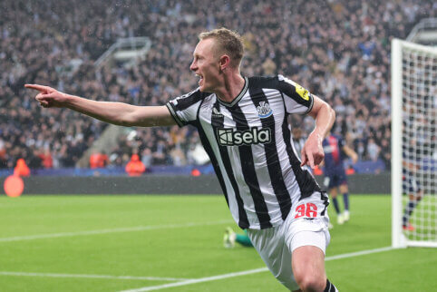 Ilgametis „Newcastle United“ žaidėjas S. Longstaffas žais „Leeds United“ ekipoje