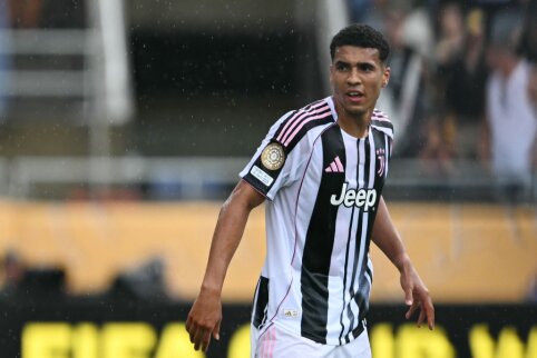 „Juventus“ ir „Porto“ klubai apsikeis krašto gynėjais