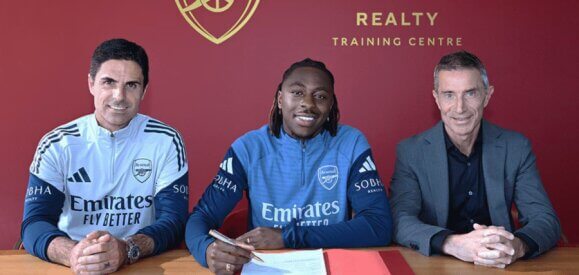 OFICIALU: E. Eze papildė „Arsenal“