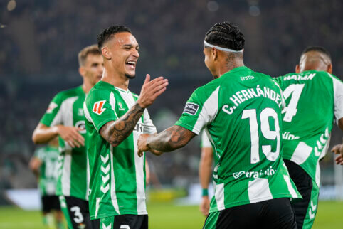 „Real Betis“ įveikė tragiškai rungtyniaujantį „Real Sociedad“ klubą