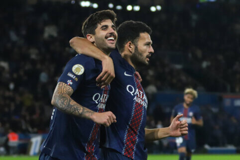 Europos grandų mūšyje – PSG kirtis „Barcelonos“ futbolininkams