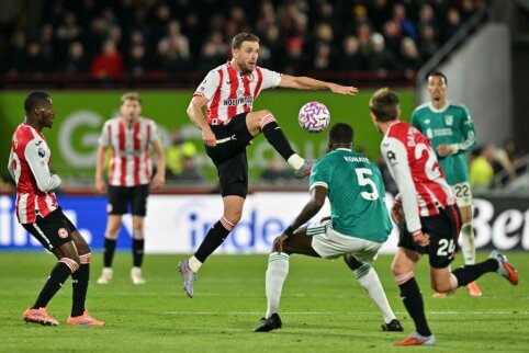 Čempionai toliau klimpsta: „Brentford“ namuose nukovė „Liverpool“