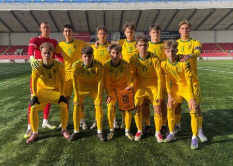 U17 rinktinė atrankos turnyro starte nusileido švedams