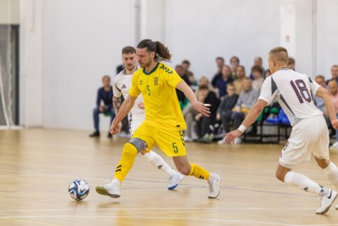 Du kartus pirmavusi futsal rinktinė nusileido vengrams