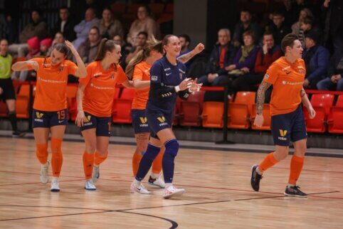 Moterų futsal čempionato pradžia pažymėta „Bangos“ pergale