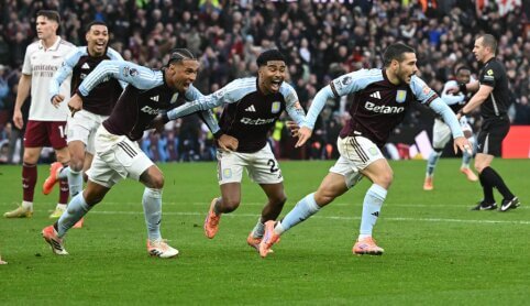 „Aston Villa“ paskutinę sekundę pribaigė „Arsenal“