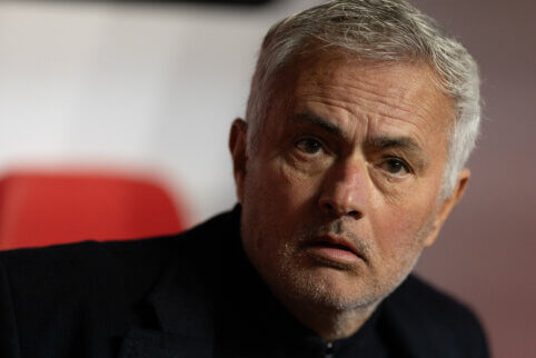 Kieta J. Mourinho ranka – po pralaimėjimo žaidėjams liepė miegoti netikėtoje vietoje