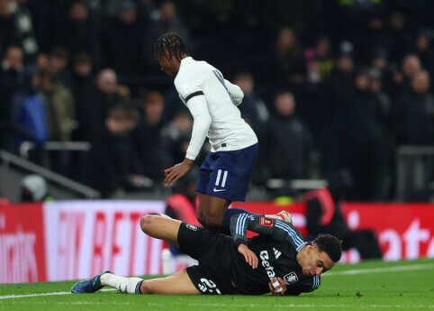 „Aston Villa“ eliminavo „Tottenham“ iš FA taurės